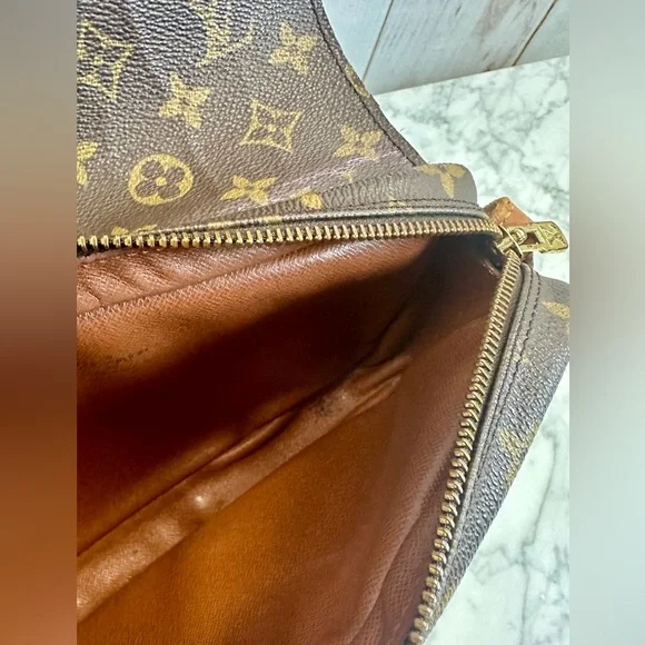Louis Vuitton Monogram Brown Crossbody Bag - Picture 11 of 13